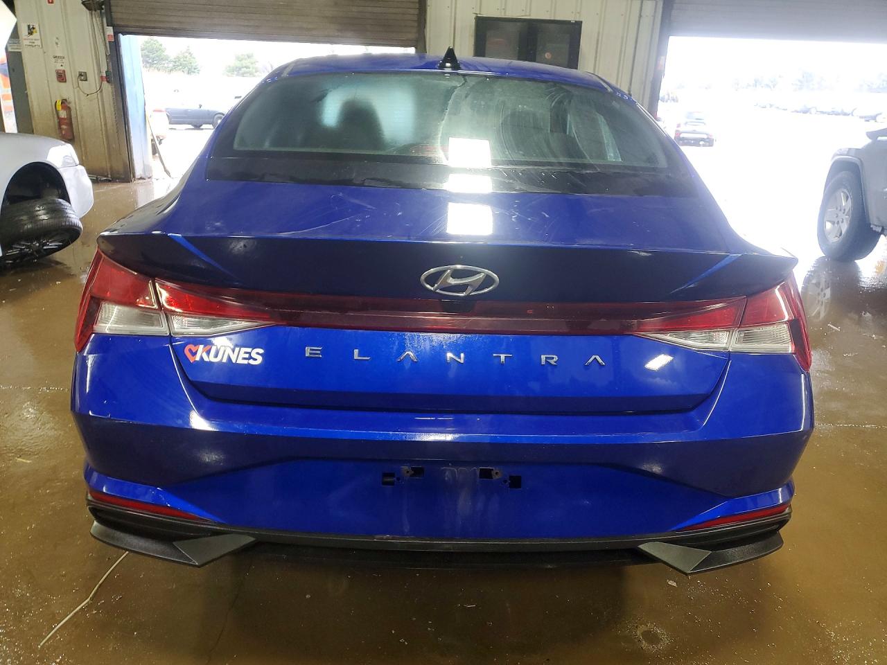 Hyundai ELANTRA Sel