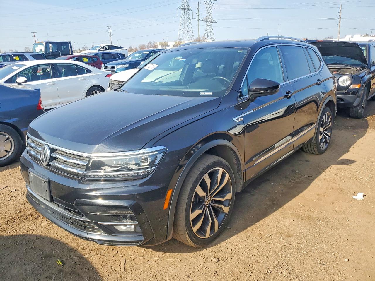 Salvage Volkswagen Tiguan Image