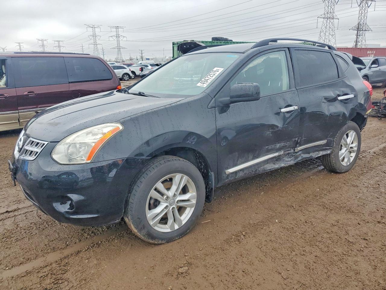 Salvage Nissan Rogue Image