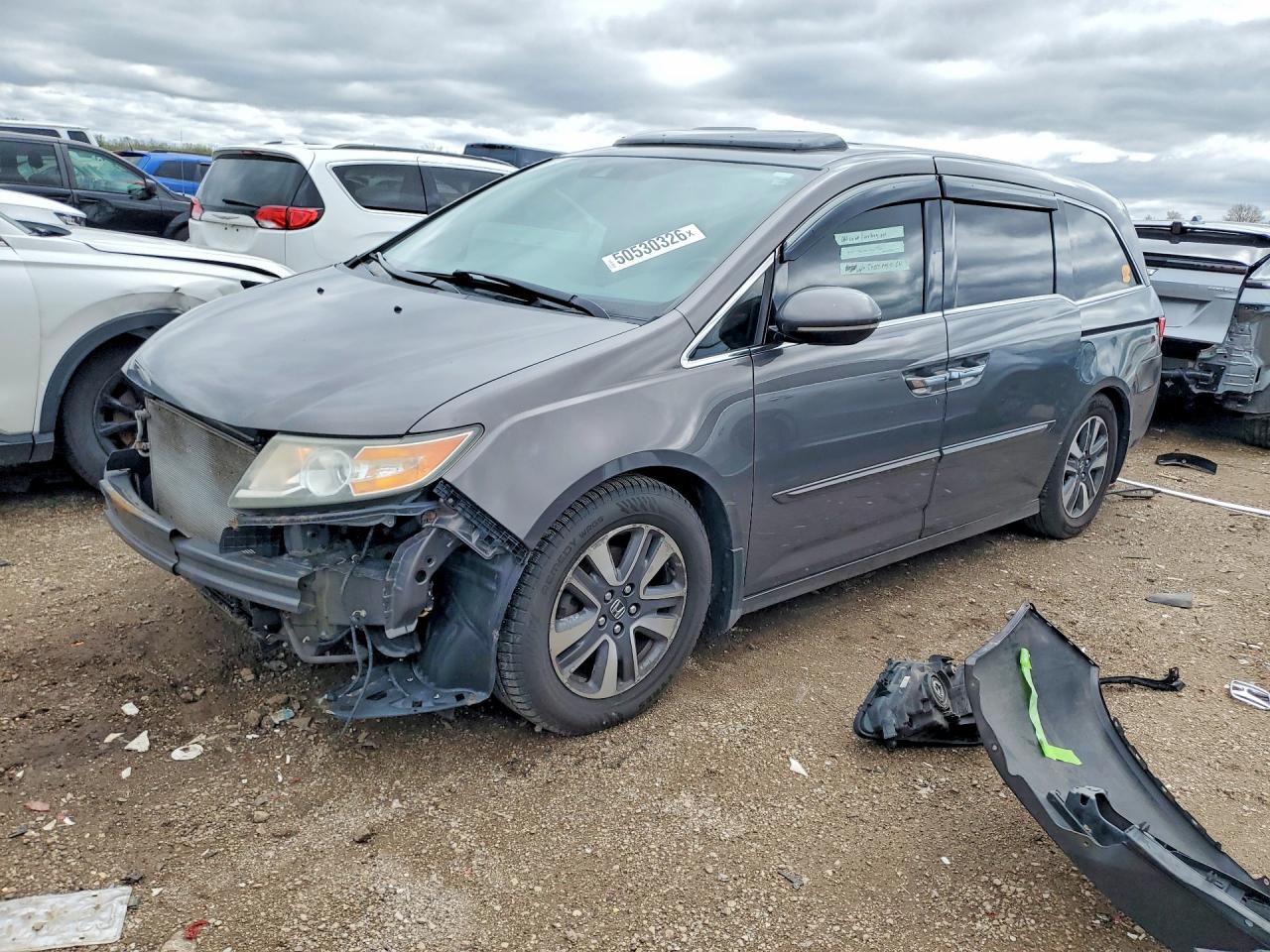 Salvage Honda Odyssey Image