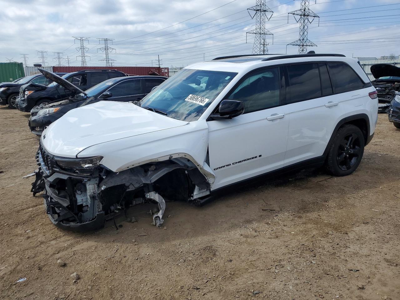 Salvage Jeep Cherokee Image