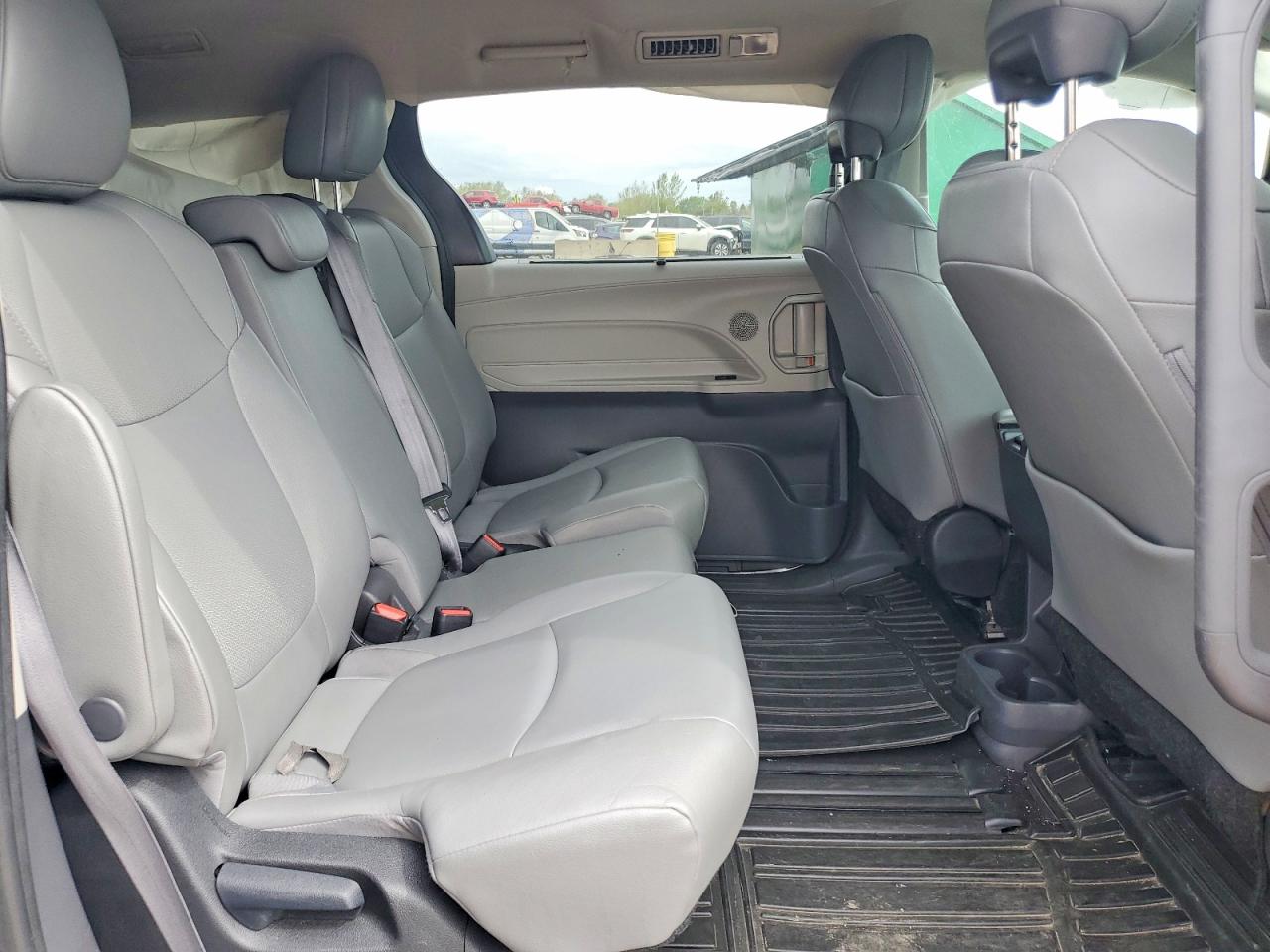 Toyota Sienna Xle