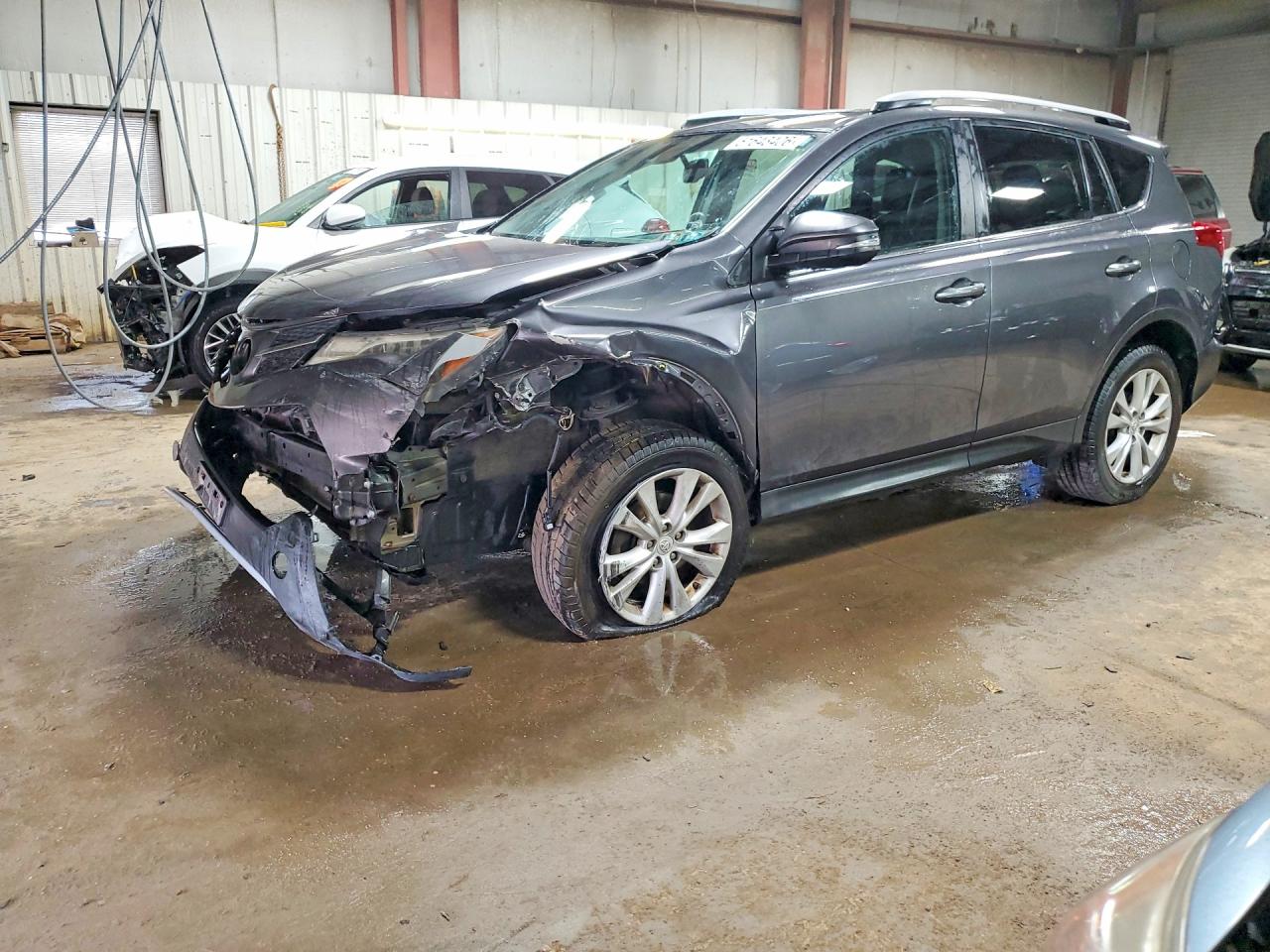 Salvage Toyota RAV4 Image