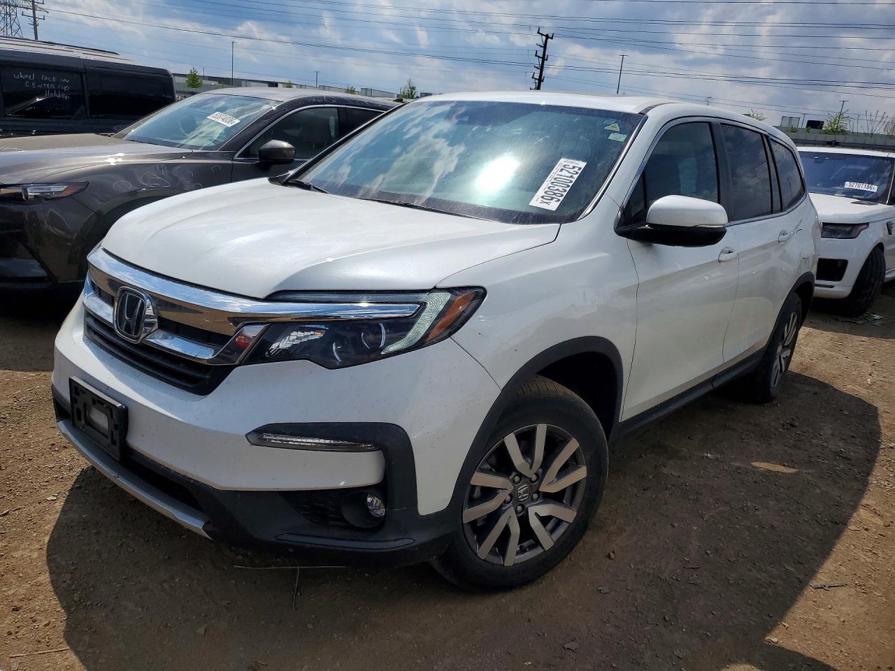 Salvage Honda Pilot Image