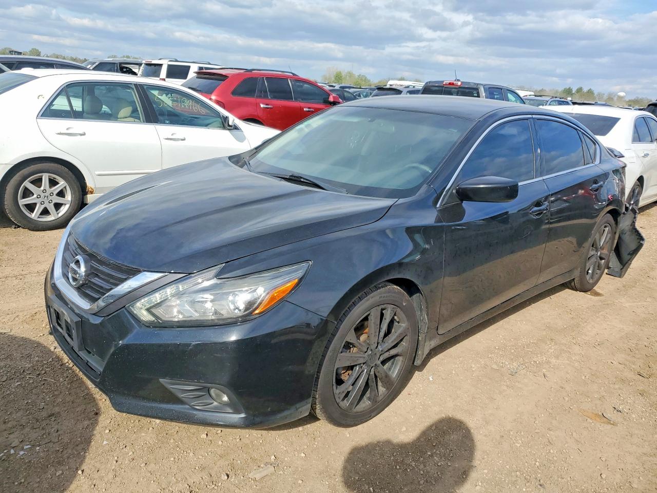 Salvage Nissan Altima Image