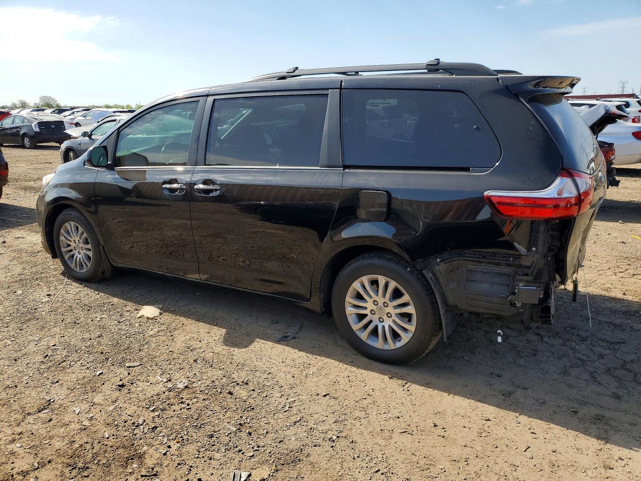 Toyota Sienna Xle 8-passenger
