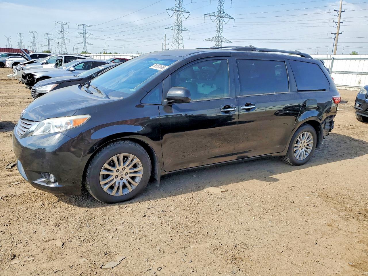 Salvage Toyota Sienna Image