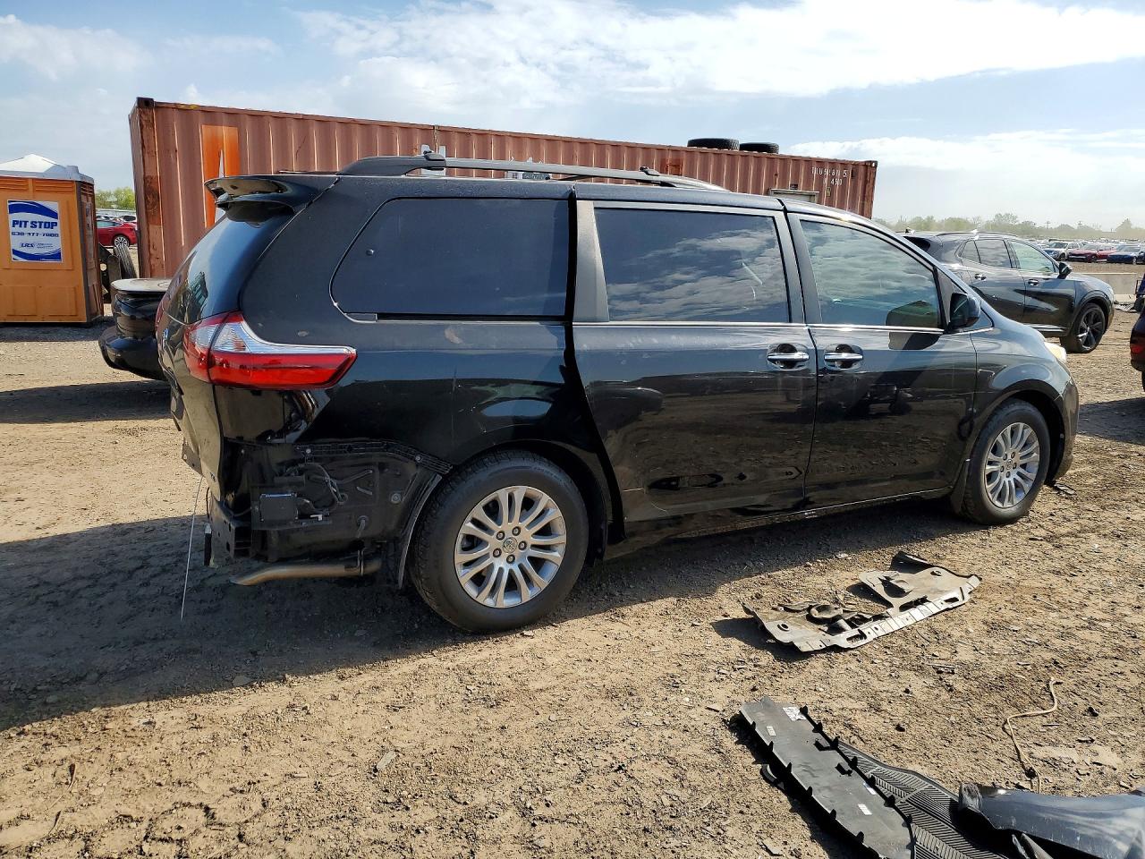 Toyota Sienna Xle 8-passenger