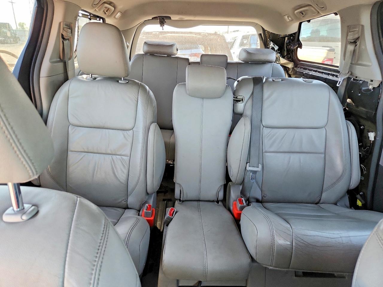 Toyota Sienna Xle 8-passenger