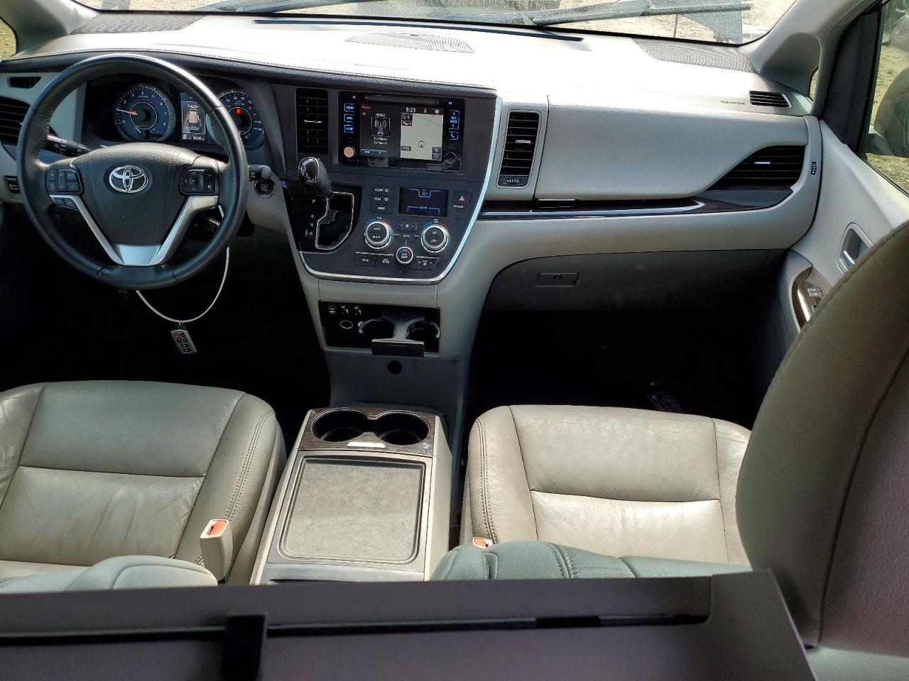 Toyota Sienna Xle 8-passenger