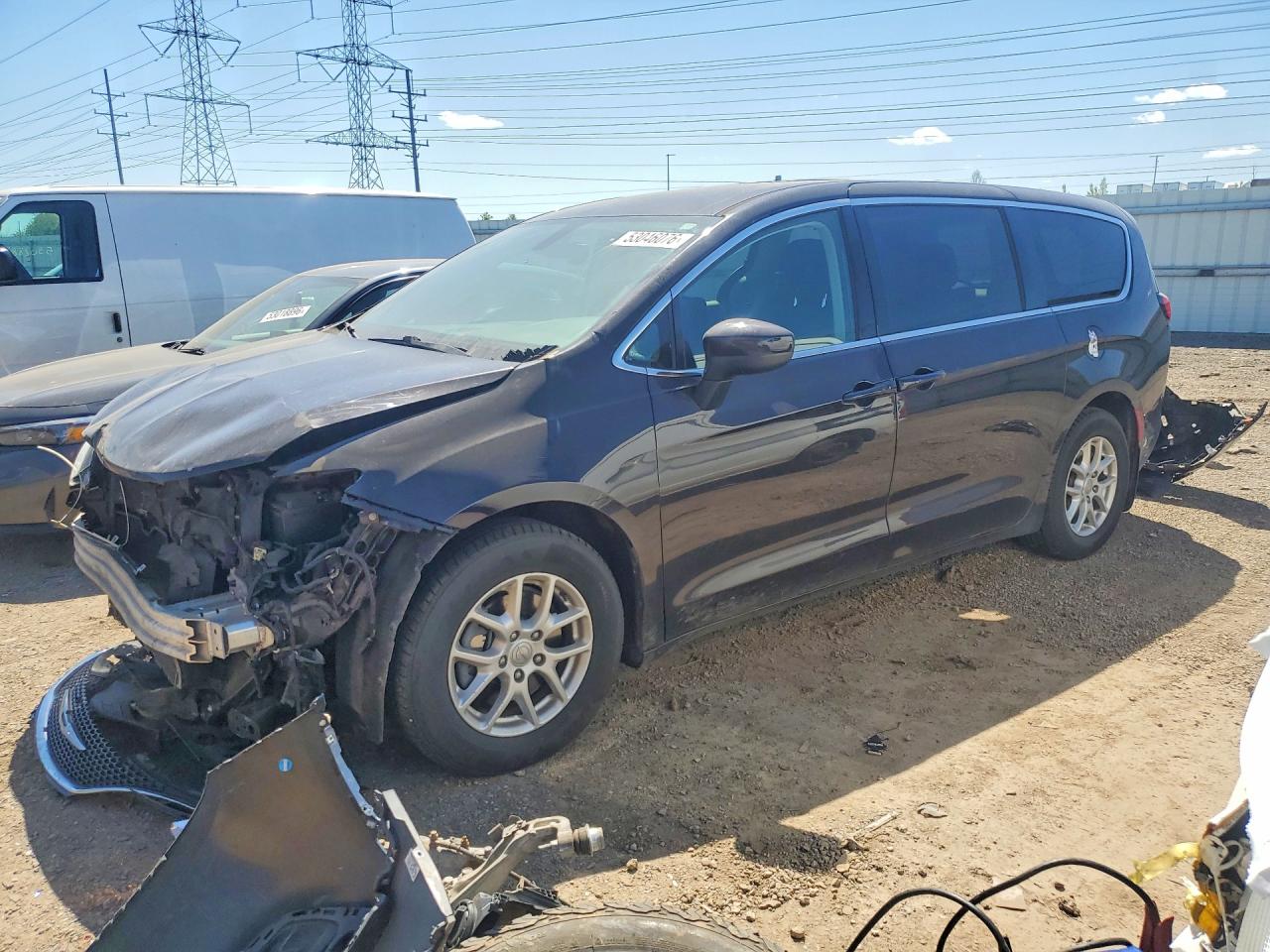 Salvage Chrysler Pacifica Image