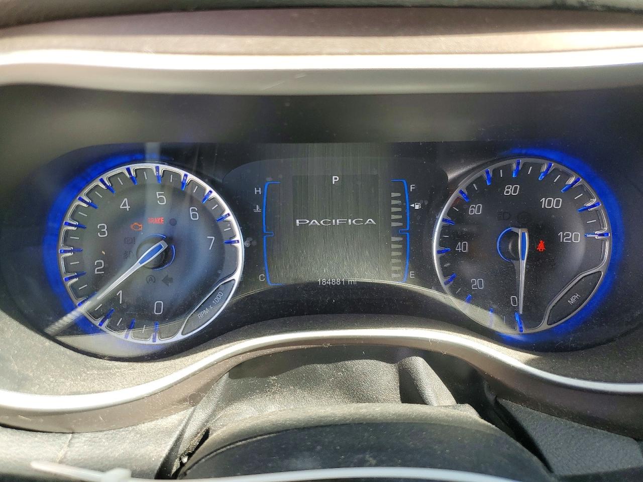Chrysler Pacifica Touring