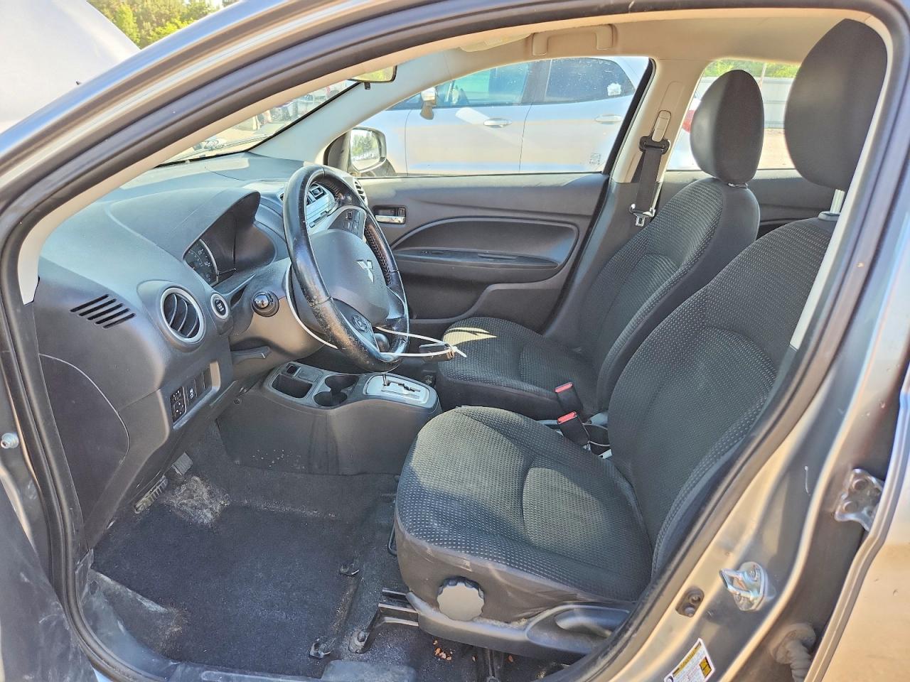 Mitsubishi Mirage Es