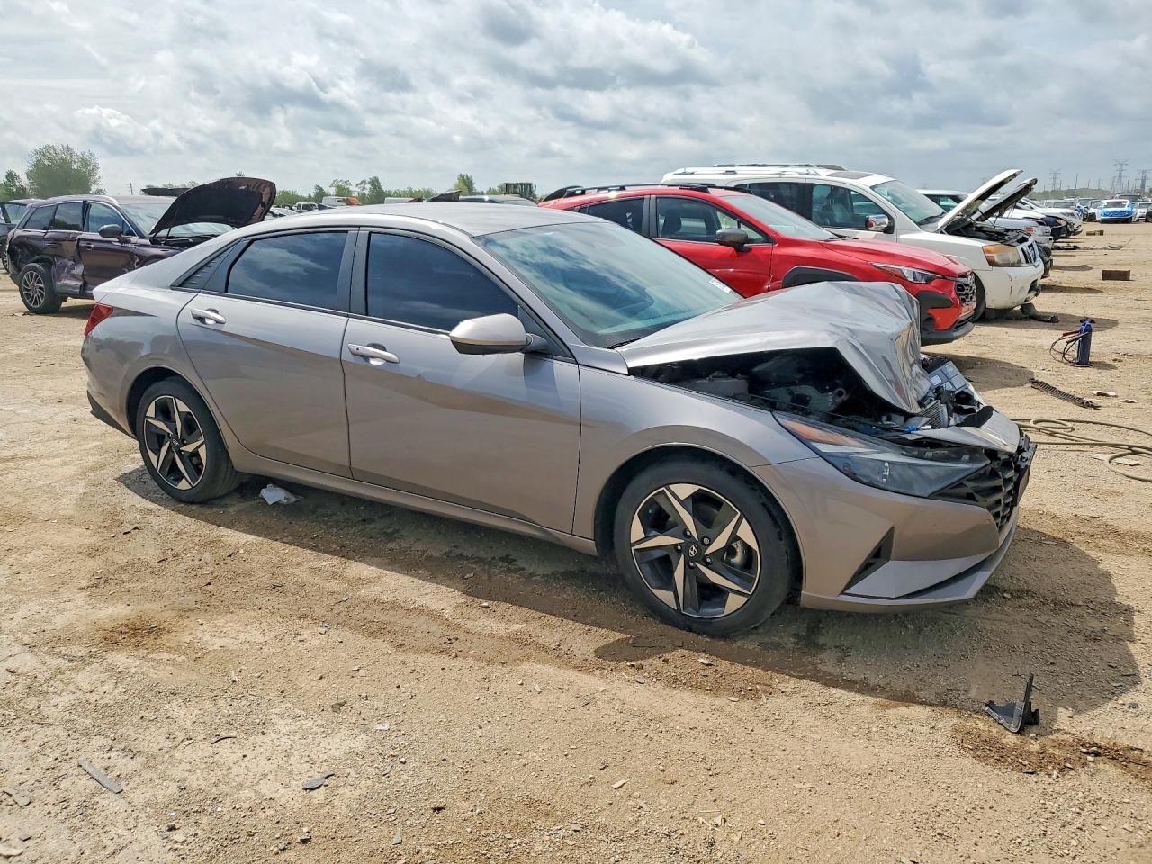 Hyundai ELANTRA Sel