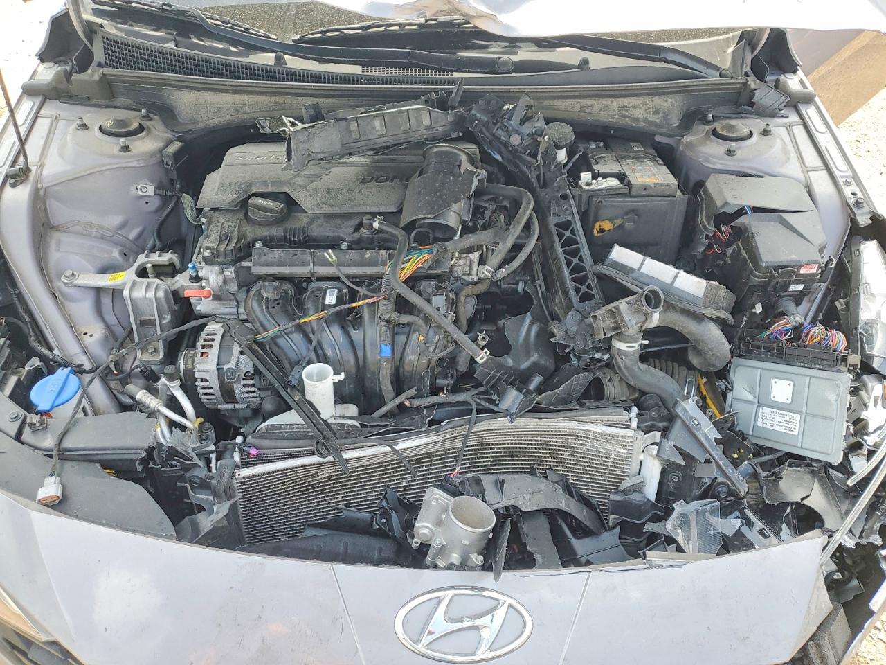 Hyundai ELANTRA Sel