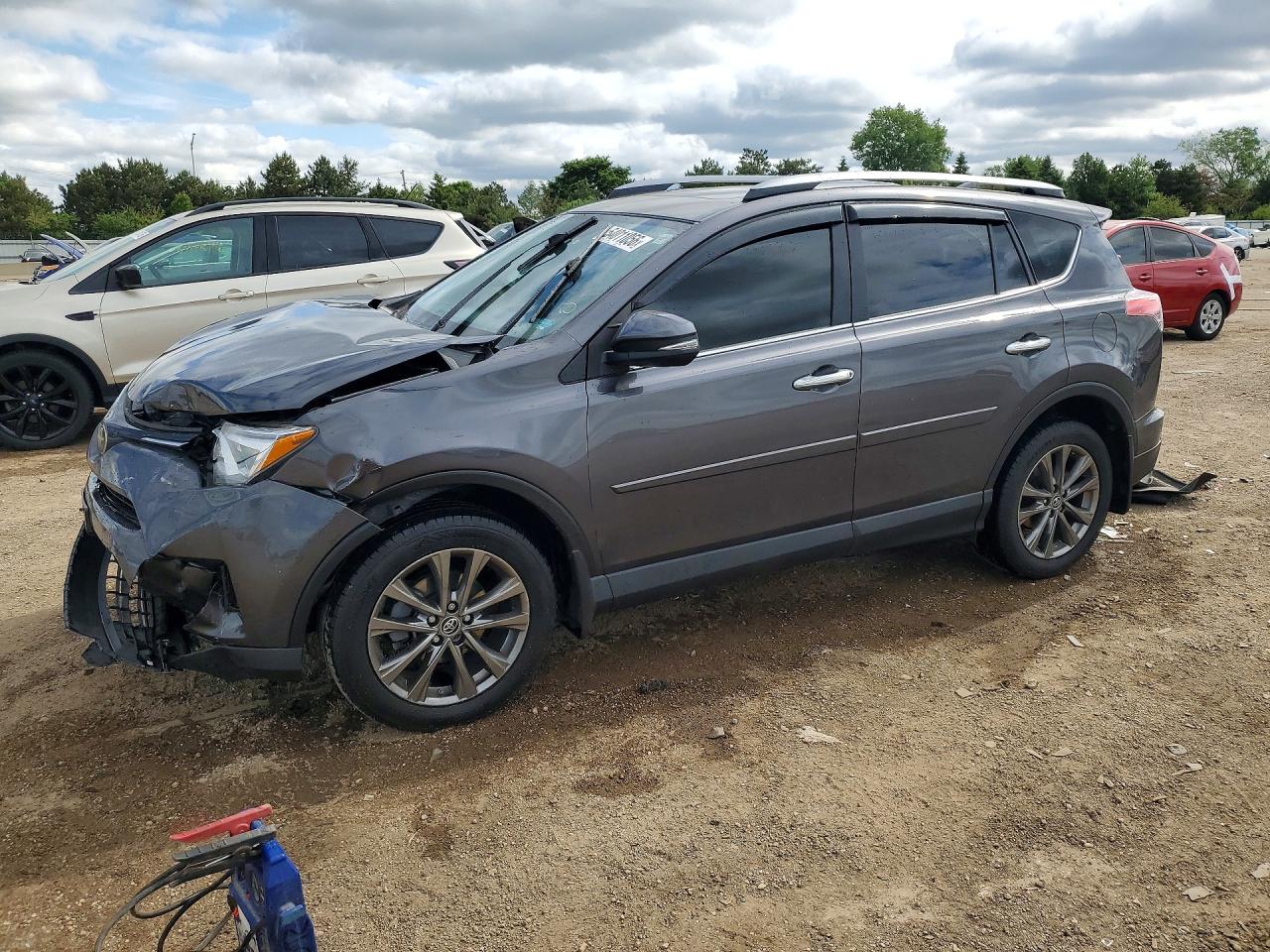 Salvage Toyota RAV4 Image