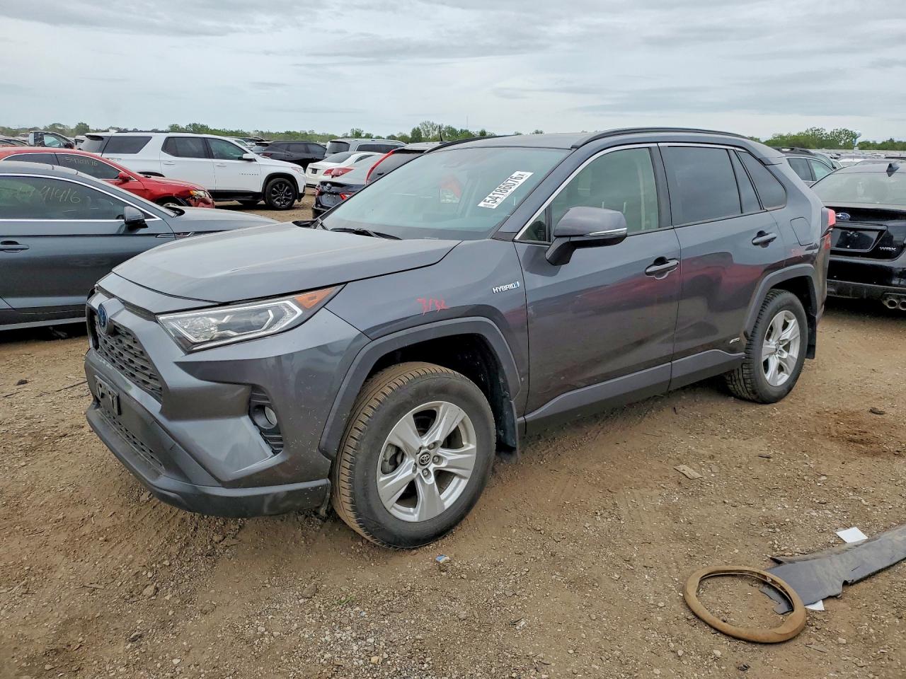 Salvage Toyota RAV4 Image