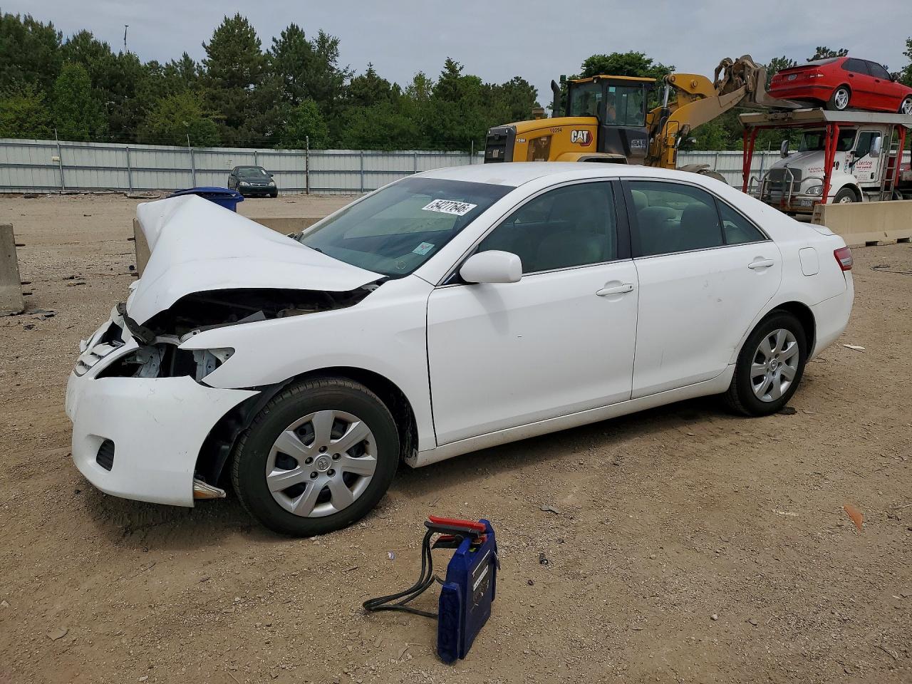 Salvage Toyota Camry Image