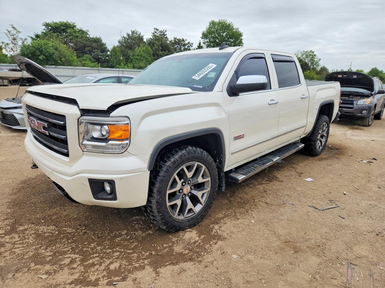 Salvage GMC Sierra Image