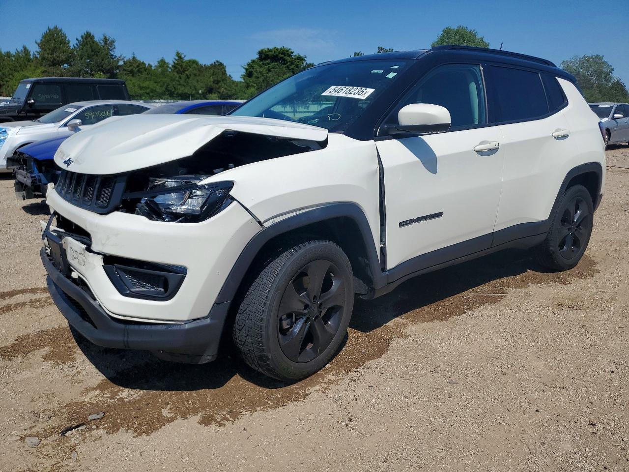 Salvage Jeep Compass Image