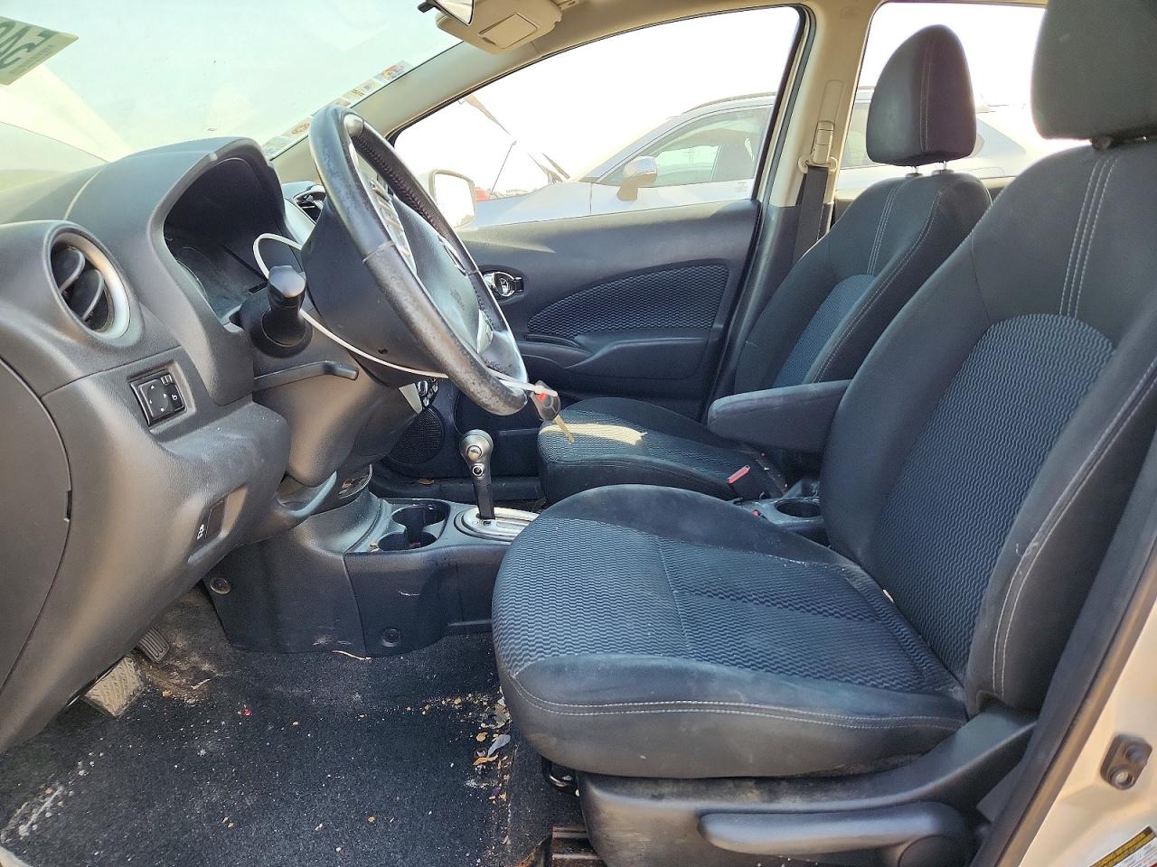 Nissan Versa Sv