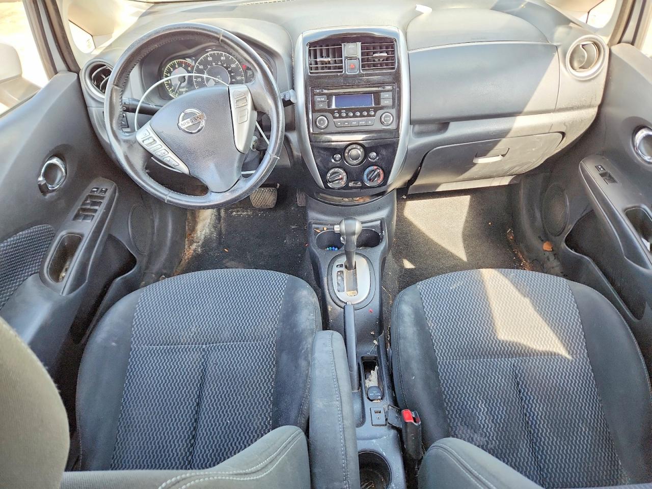 Nissan Versa Sv