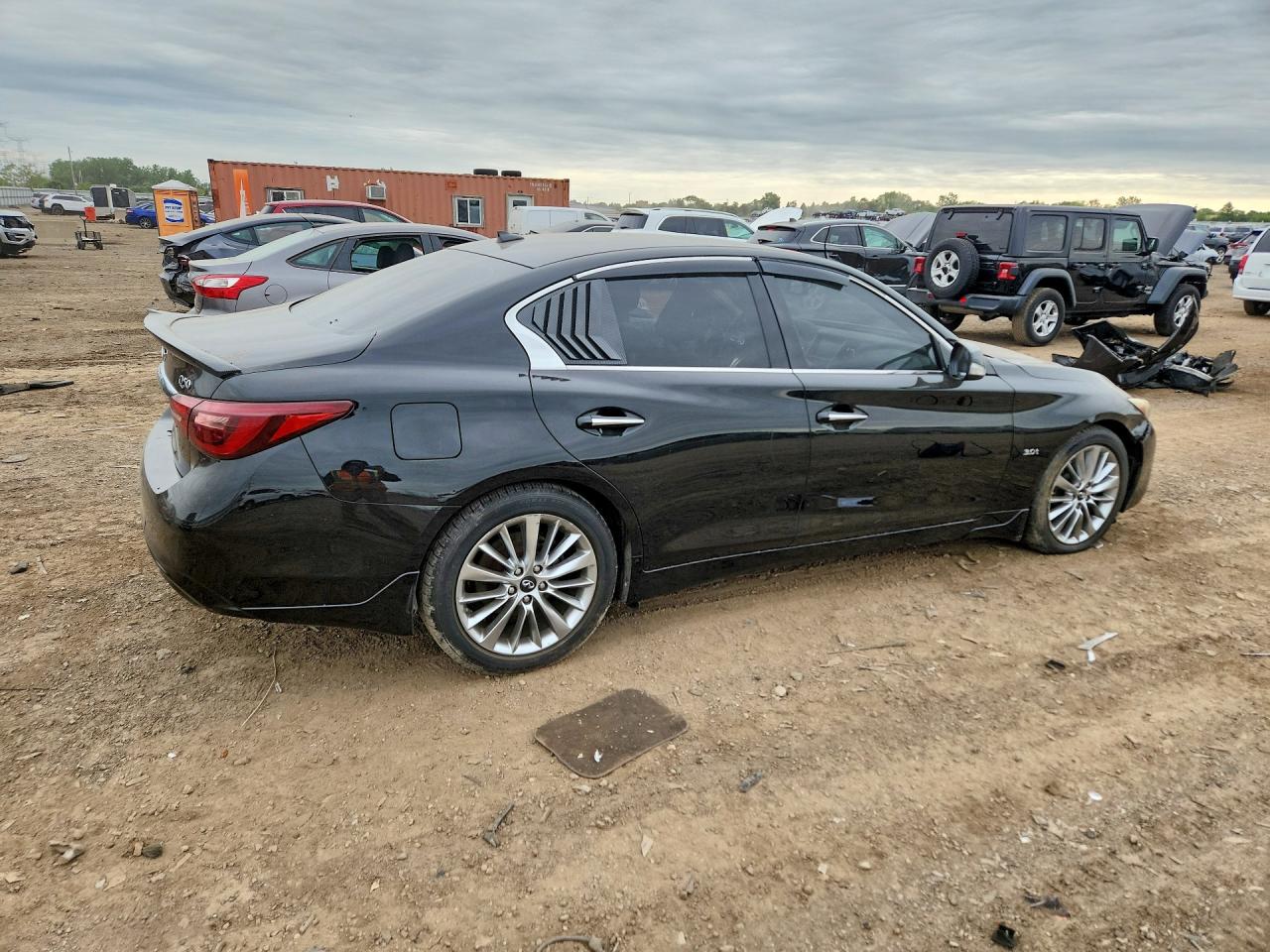 INFINITI Q50 3.0t L 3.0t Luxe