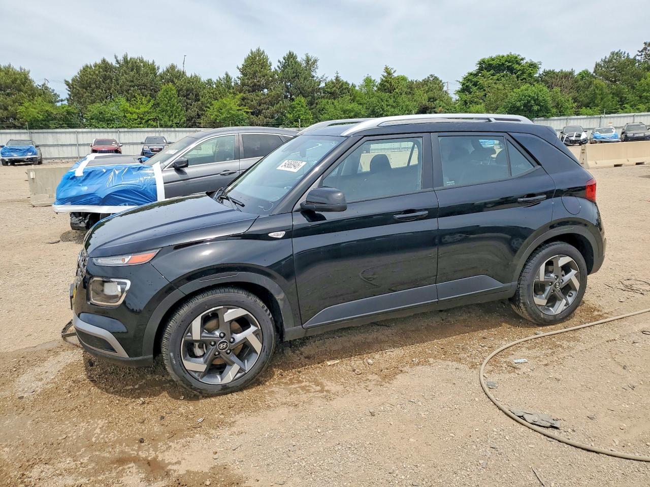 Salvage Hyundai VENUE Image