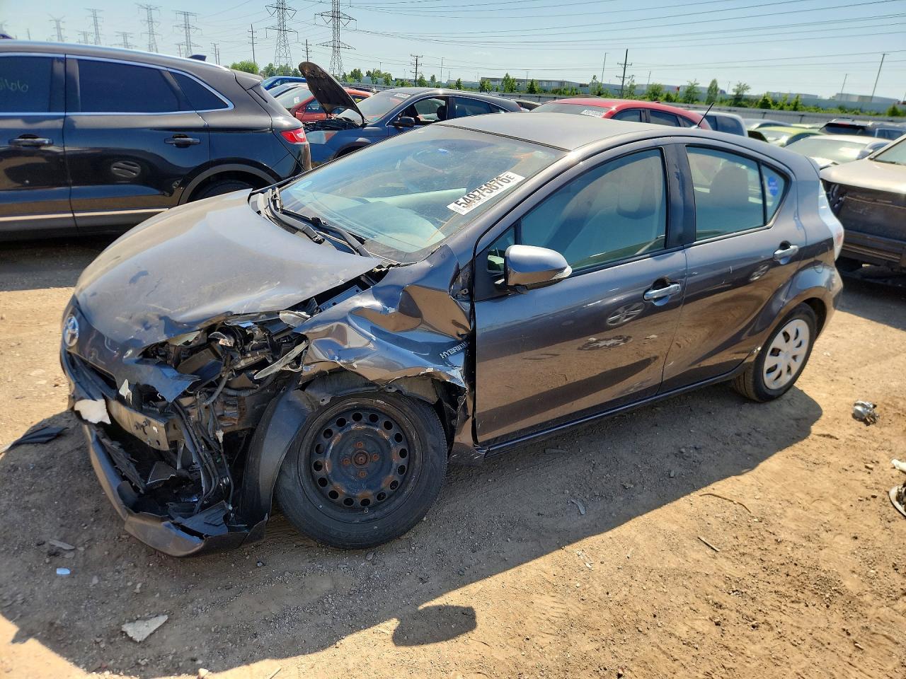 Salvage Toyota Prius Image