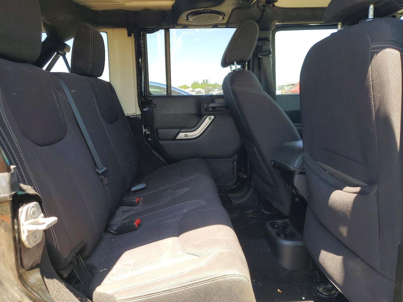 Jeep Wrangler Sahara