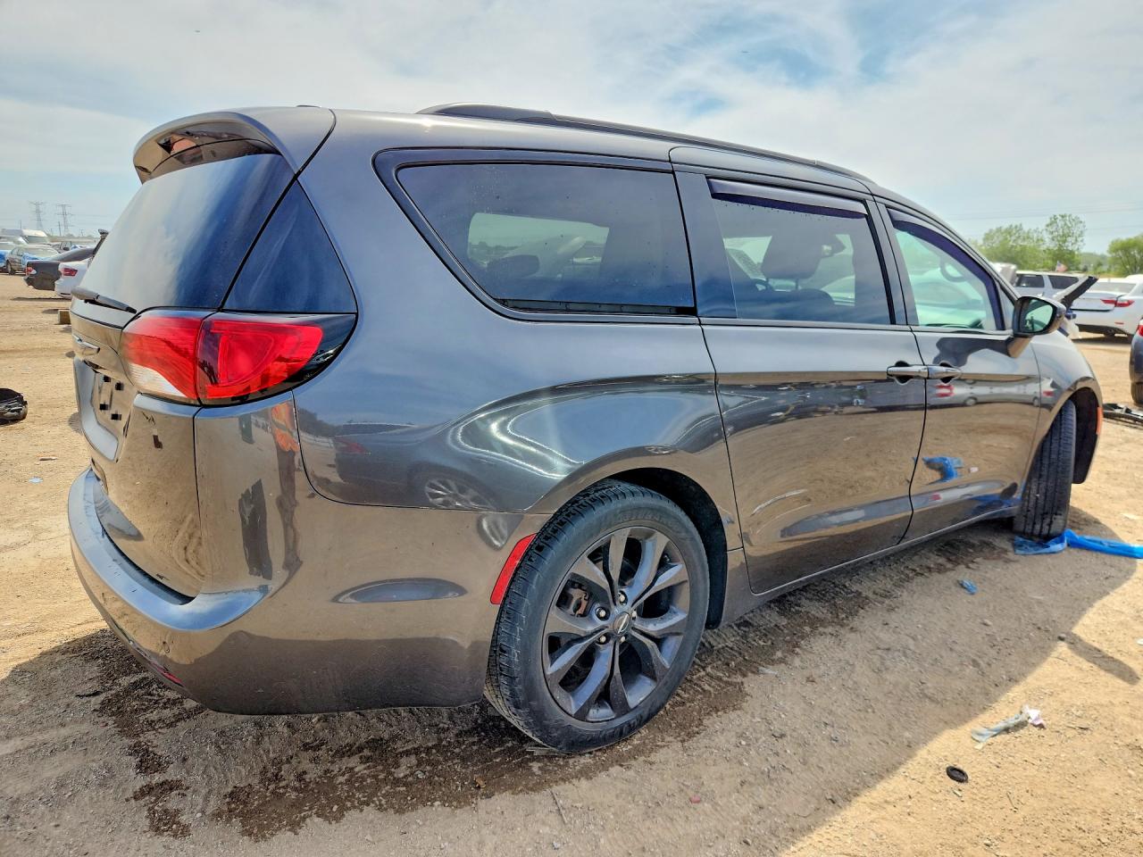 Chrysler Pacifica Touring L Plus