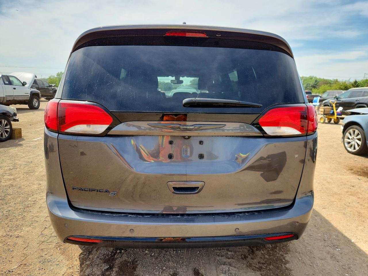 Chrysler Pacifica Touring L Plus
