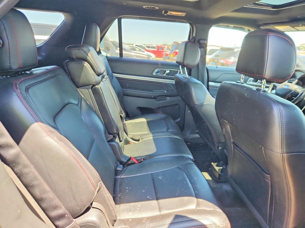 Ford Explorer Sport