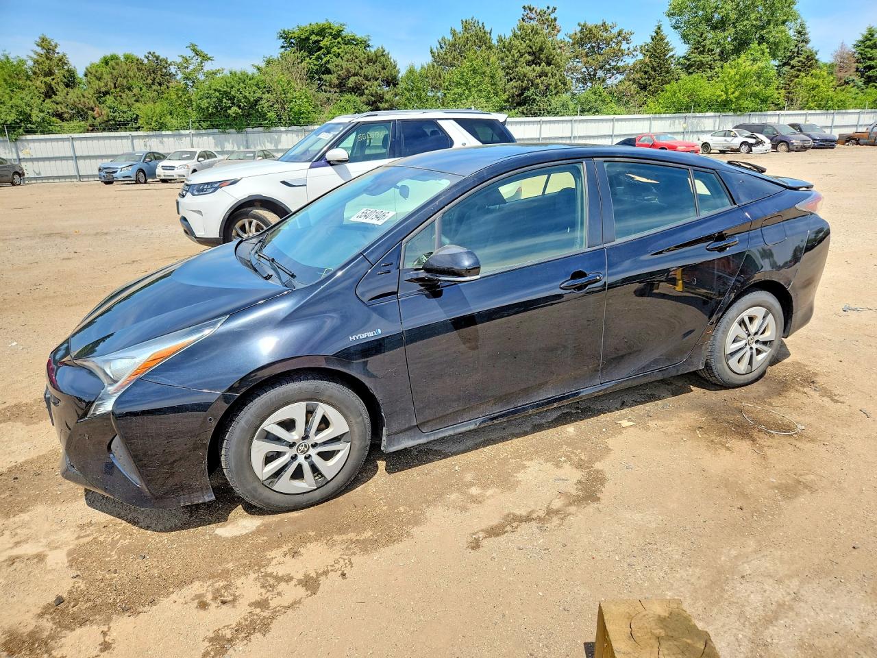 Salvage Toyota Prius Image