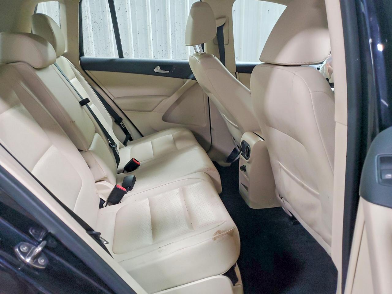 Volkswagen Tiguan S