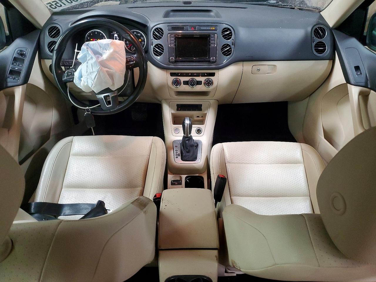 Volkswagen Tiguan S