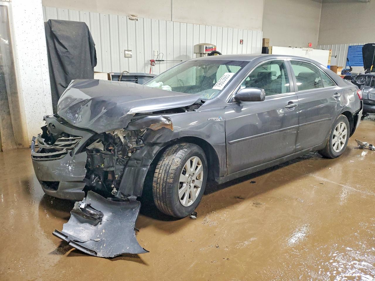Salvage Toyota Camry Image