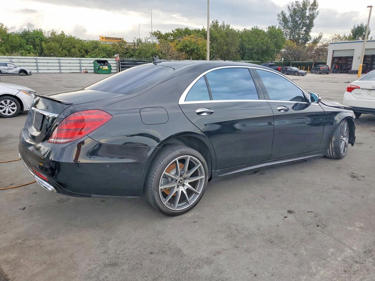 Mercedes-Benz S-Class 450