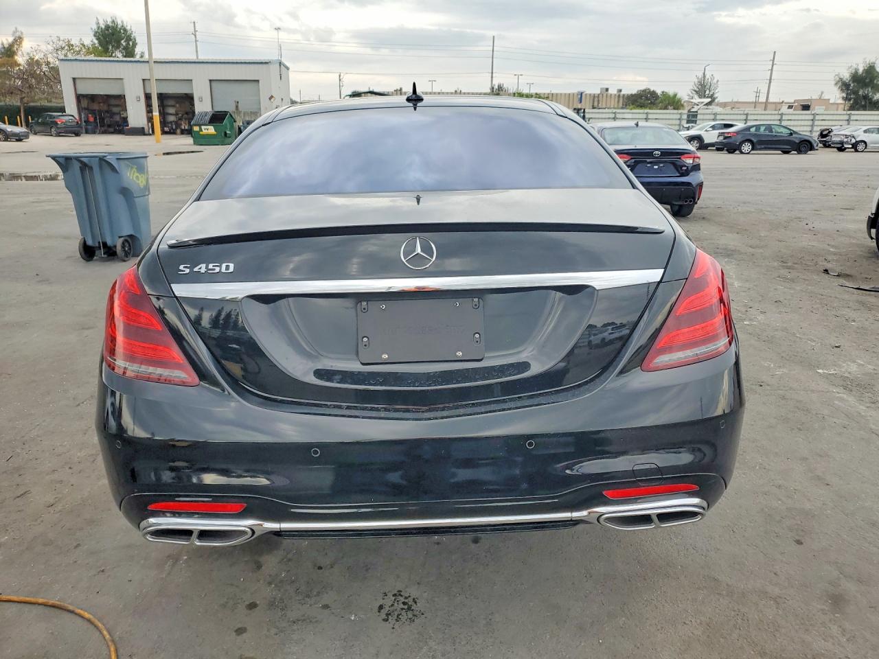 Mercedes-Benz S-Class 450