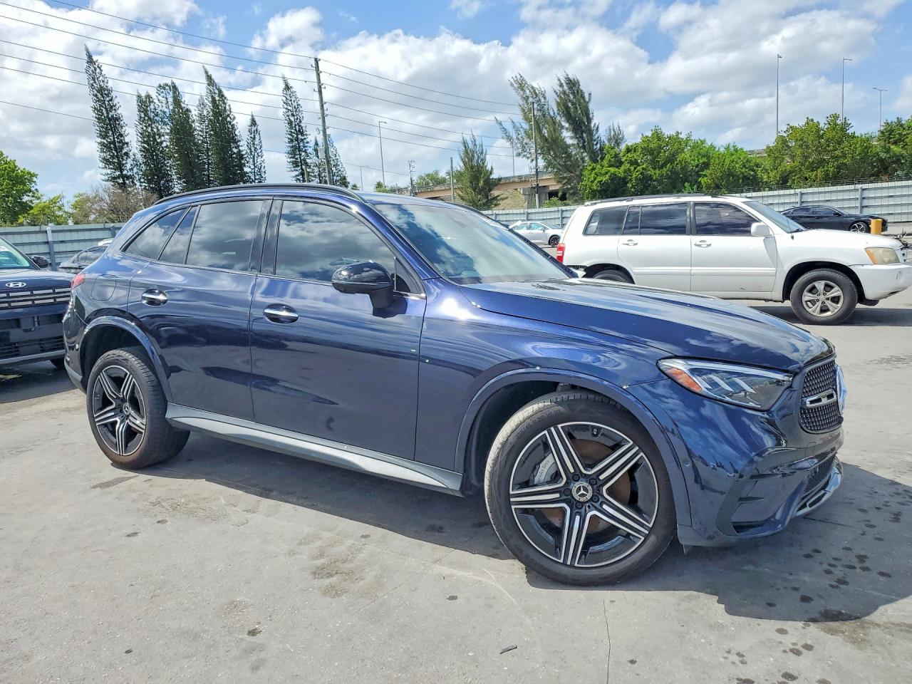 Mercedes-Benz GLC 300
