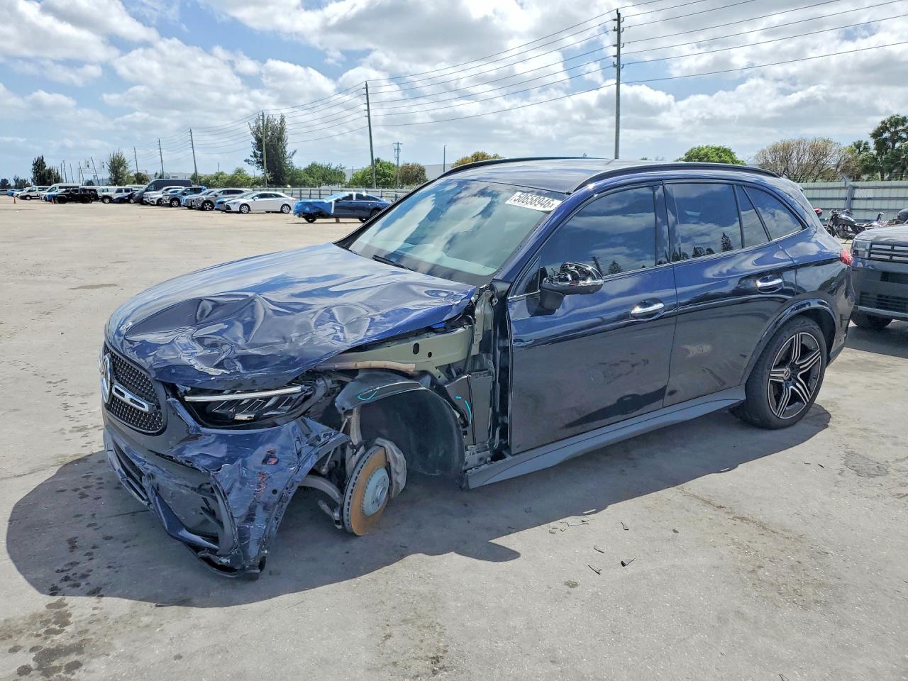 Salvage Mercedes-Benz GLC Image