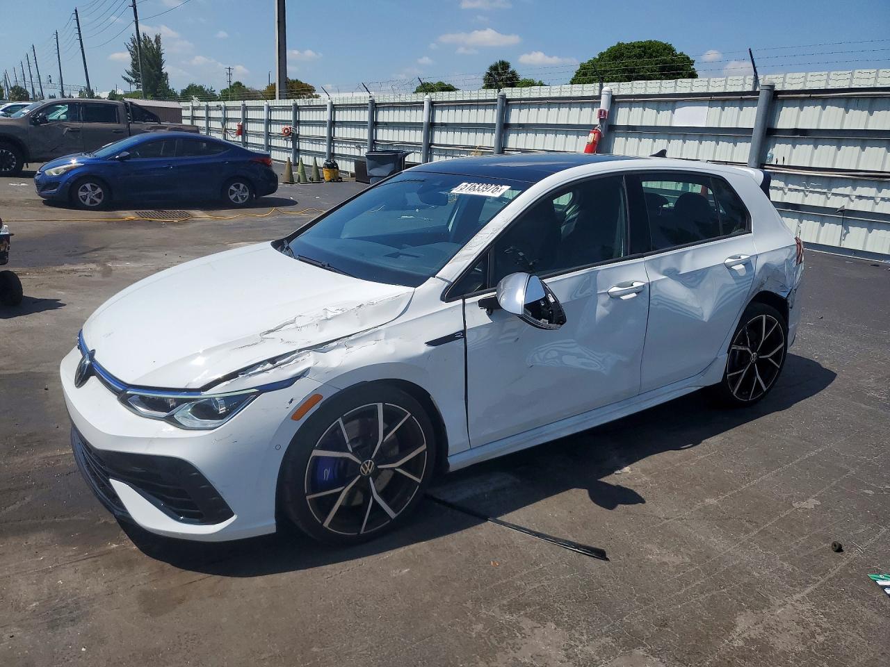 Salvage Volkswagen Golf Image