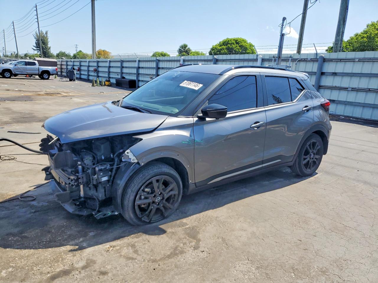 Salvage Nissan Kicks Image