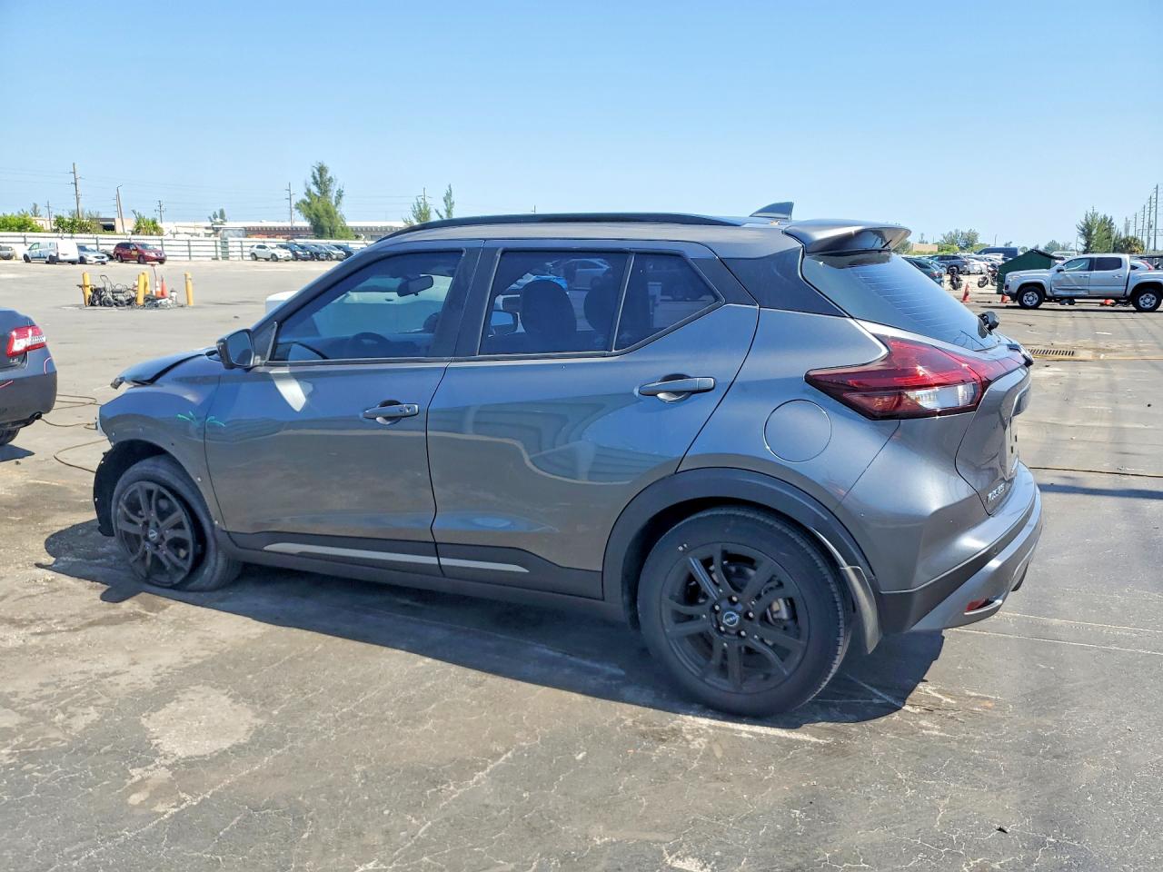 Nissan Kicks Sr