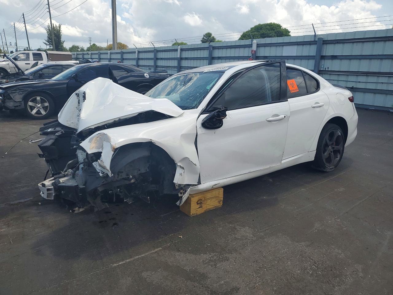 Salvage Alfa Romeo Giulia Image