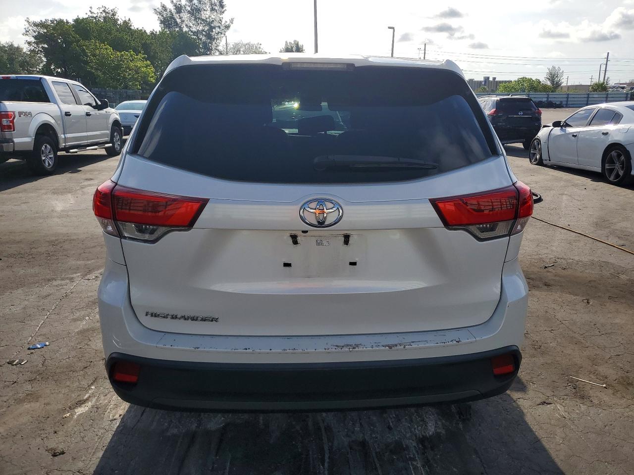 Toyota Highlander Le