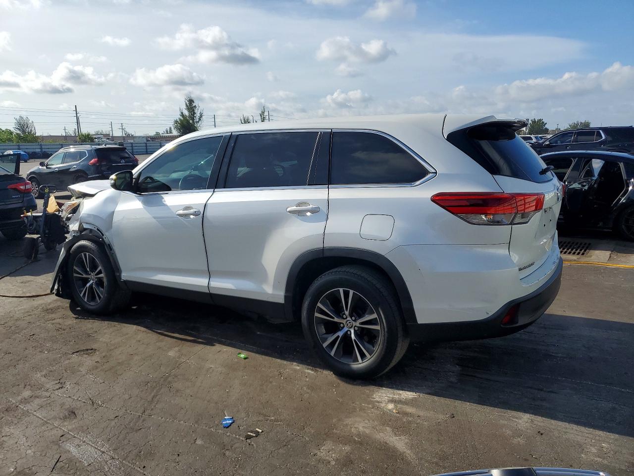 Toyota Highlander Le
