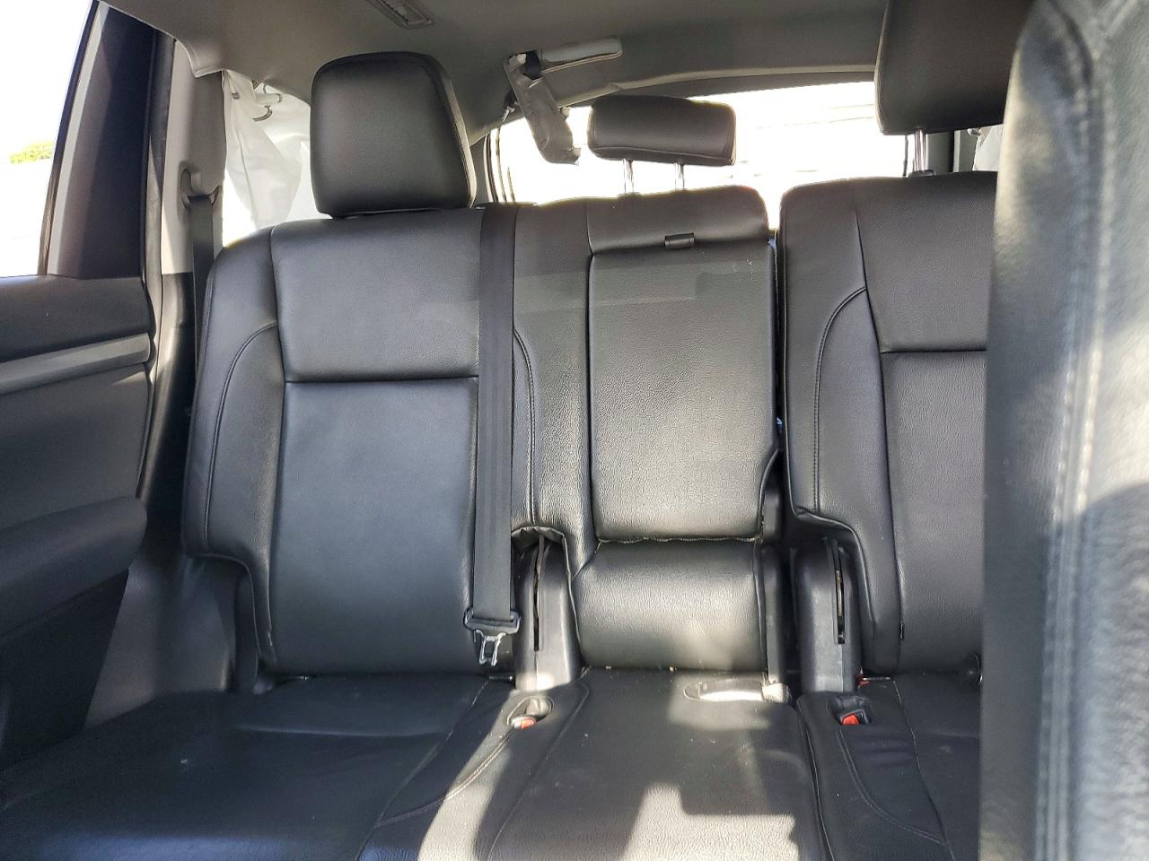 Toyota Highlander Le