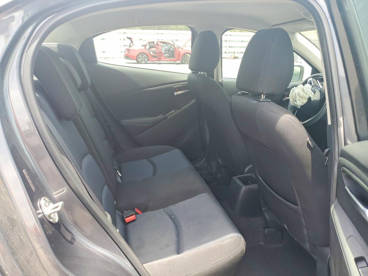 Toyota Yaris Base
