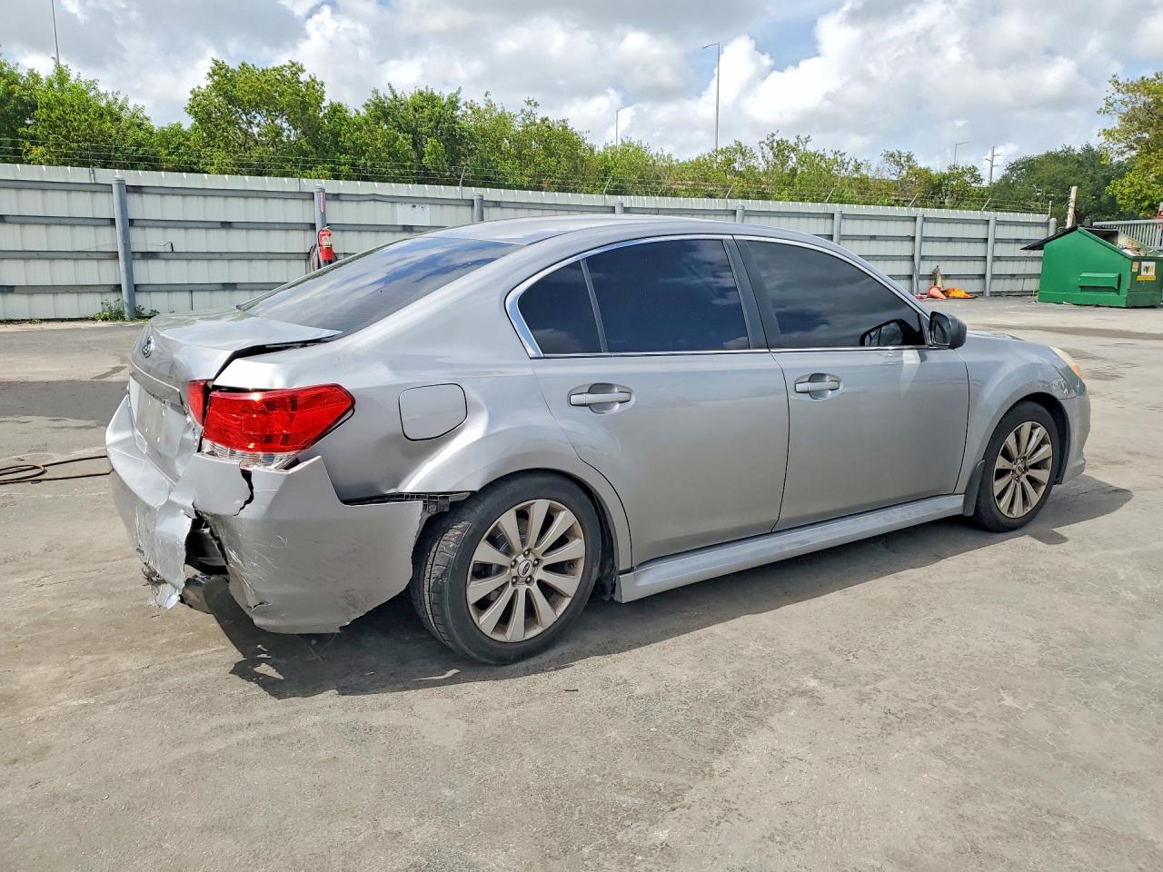 Subaru Legacy 2.5i